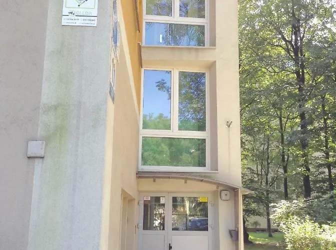 Absolutely Apartment *